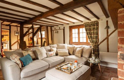 Walsham-le-Willows House | Vine Cottage