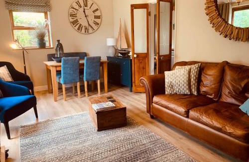 Irstead House | Vineyard Cottage Sleeps 4 with Garden