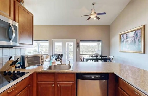 Lago Vista House | Vineyard Haus