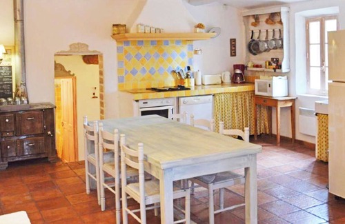 Lafare House | Vineyard Mas + Heated Pool, Dentelles de Montmirail