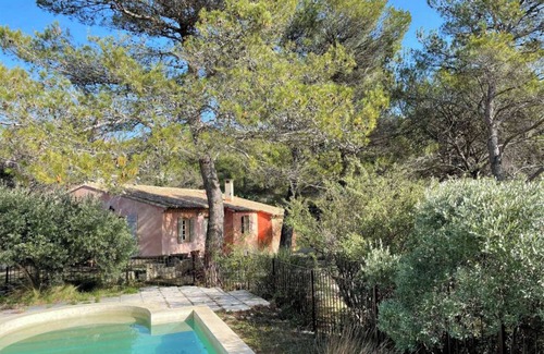Lafare House | Vineyard Mas + Heated Pool, Dentelles de Montmirail