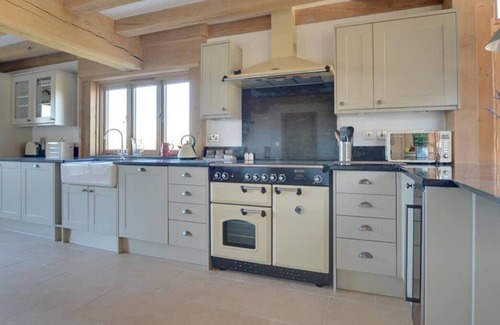 Stone in Oxney House | Vineyard View in the beautiful Tenterden