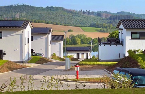 Heringhausen Apartment | Vinkennest am Diemelsee - Sonnenweg 44/1 - Modern. Sauna. Family. Dogs allowed.