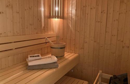 Heringhausen Apartment | Vinkennest am Diemelsee - Sonnenweg 44 - Kinderfreundliche Ferienwohnung mit Sauna, Terrasse, Garten und Seeblick!