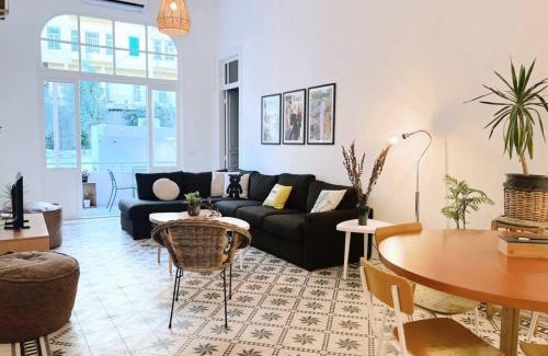 Beirut Apartment | Vintage Apt 4BR Mar Mikhael