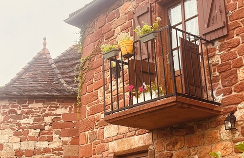 Collonges-la-Rouge House | Vintage gîte in the heart of Collonges-la-Rouge! Pets allowed