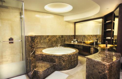 Dubai Production City Apartment | Vintage Grand Hotel & Apartments