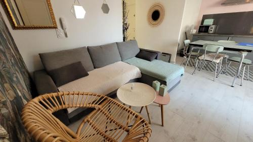 L'Isle-sur-la-Sorgue Apartment | vintage home