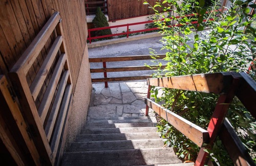 Kfardebian House | Vintage Ski & Vacation Chalet Mzaar