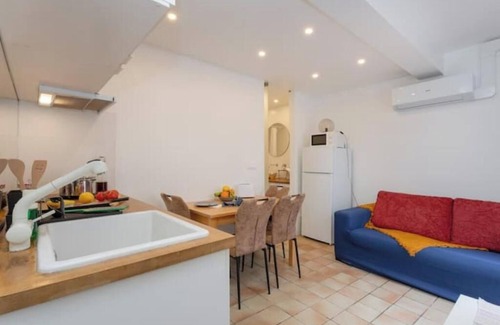 Cacilhas Apartment | Vintage Me in Lisbon