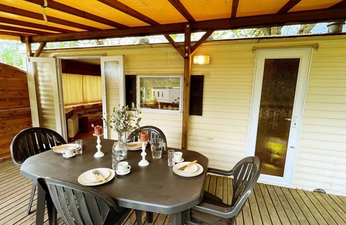 Saint-Bonnet-le-Chateau House | Vintage Mobilhome Cottage Continental 2 bedrooms Covered terrace 4 persons