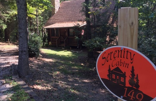 Pine Mountain Cabin | Visit Callaway's Fantasy in Lights with us at Serenity Cabin - Fiber Wifi!