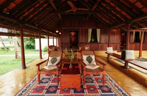 Cherthala Villa | Vismaya Lake Heritage ,boutique Villa in Vembanad Lake.