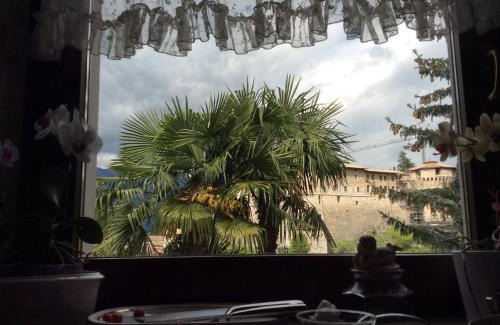 Rovereto Bed & Breakfast | Vista Castello