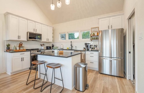 Canyon Lake House | Vista De Estrella | Private Views Deck Dog Friendly