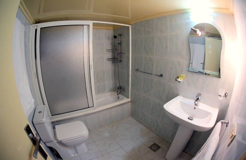 Haret Sakher Hotel | Vista Del Mar Hotel