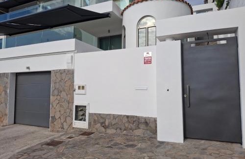 Las Cuevas Apartment | Vista Verde Apartment