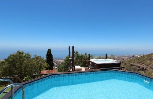 Guia de Isora House | ViVa Mora - Estate with idyllic mountain landscapes