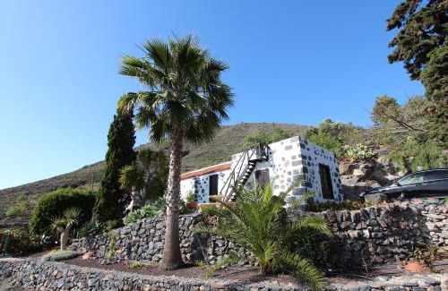 Guia de Isora House | ViVa Mora - Estate with idyllic mountain landscapes