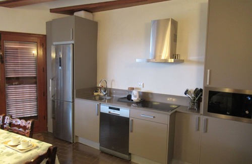 Los Portales Villa | Vivelorural casa en Arucas para grupos con piscina