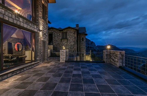 Eptalofos Villa | Volhon Mansions of Parnassos