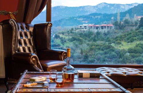 Eptalofos Villa | Volhon Mansions of Parnassos