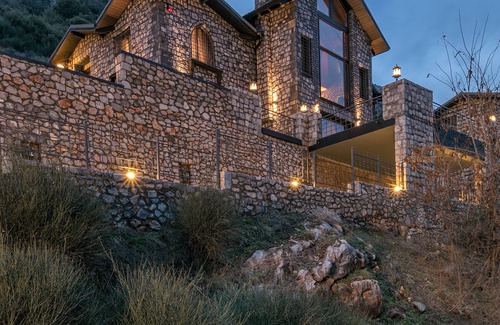 Eptalofos Villa | Volhon Mansions of Parnassos