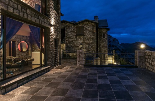 Eptalofos Villa | Volhon Mansions of Parnassos