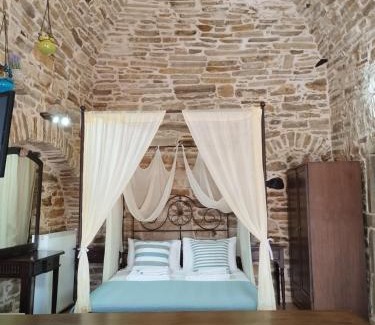 Ionia Hotel | Vouno Village