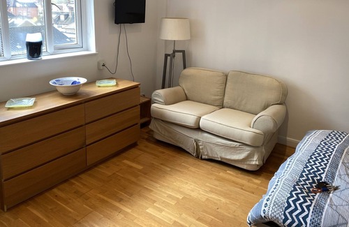 West Putney Apartment | Vrbo Property