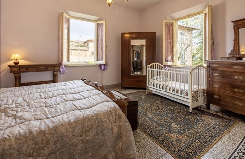 Montefollonico Apartment | Vrbo Property