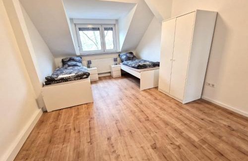 Bergisch Gladbach Apartment | VS Workers Apartment T1-6