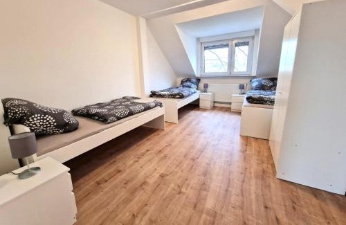 Bergisch Gladbach Apartment | VS Workers Apartment T1-6