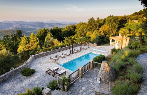 Le Tignet House | Vue Féérique, le Calme de la Campagne
