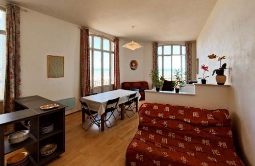 Le Treport Apartment | Vue panoramique sur la mer et les falaises