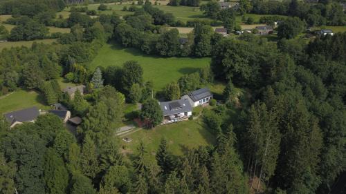 Chodes House | Vue sur la Vallée - Family holiday home in Malmedy with private pool