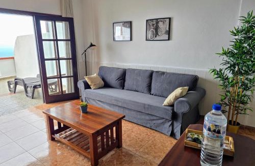 Villa de Mazo House | VV Mirador Isla Bonita "by henrypole home"