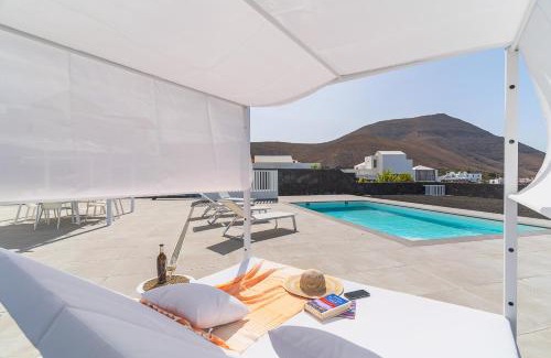 Yaiza Villa | Vv Villa Secretos de Yaiza 2 by HH - private pool