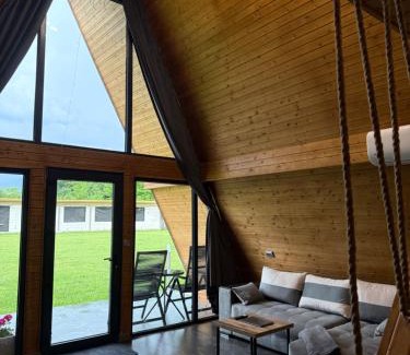 Avrig Ski Chalet | VVV House
