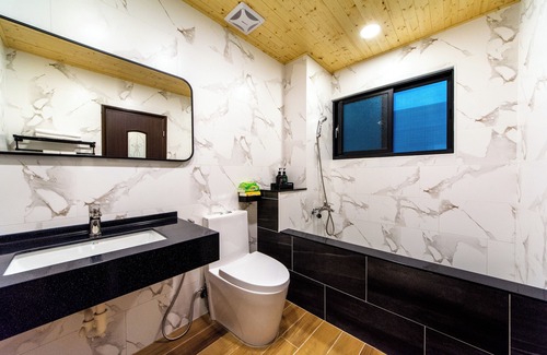 West Central District Bed & Breakfast | W Cube