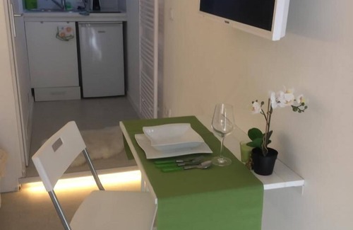 Hitdorf House | W-Lan, kitchenette, bathroom, shower, sofa bed, smart TV