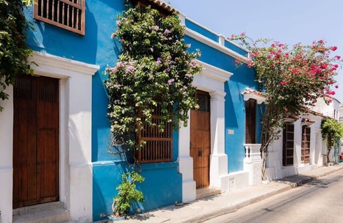 Cartagena District House | w* | Vibrant House 5BR w/Pool n AC in Cartagena