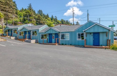 Depoe Bay Apartment | W4 - Blue @ Whale Inn