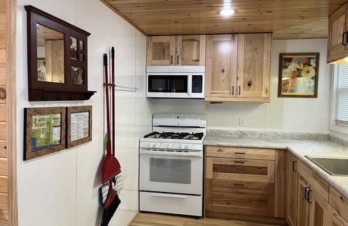 Greenville Cottage | Wabasis Lake