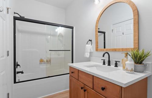 Mooresville House | Waddell Waters w/Optional Boat Rental