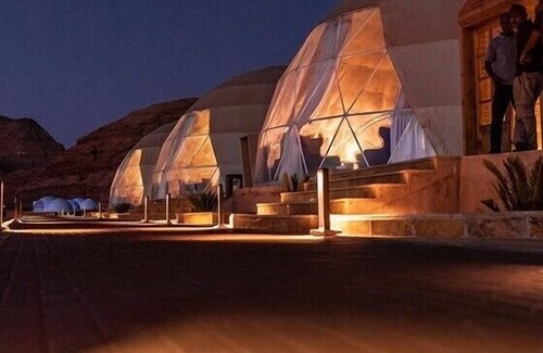 Wadi Rum RV Rental | Wadi Rum UFO Luxotel - Campsite