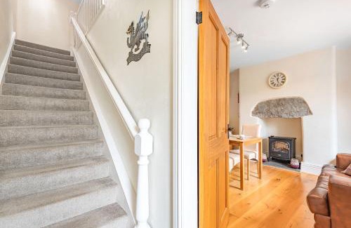 Bala House | Waedog Bach