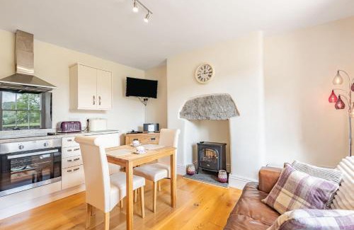 Bala House | Waedog Bach