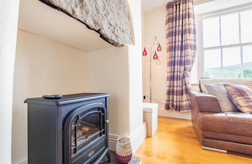 Bala House | Waedog Bach