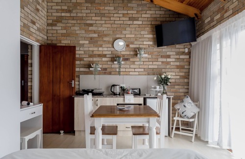 Summerstrand House | Wagtails Guest House